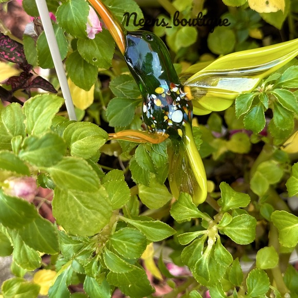 Hand Blown Glass Hummingbird FINAL SALE UNLESS BUNDLE! - Picture 2 of 7